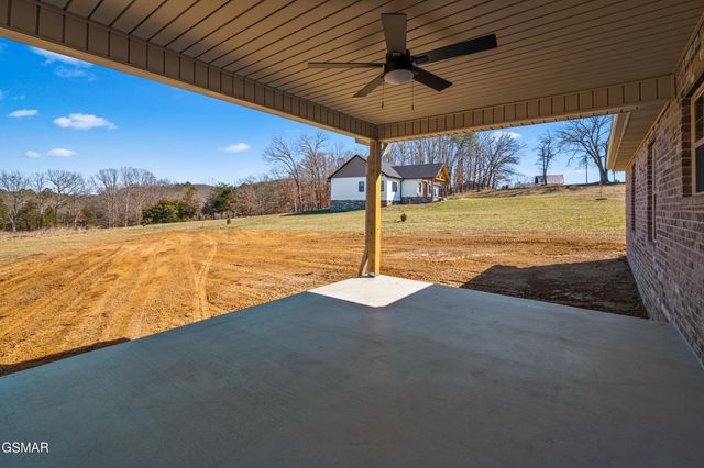 281 Cross Over Rd Road, Sevierville, TN 37876