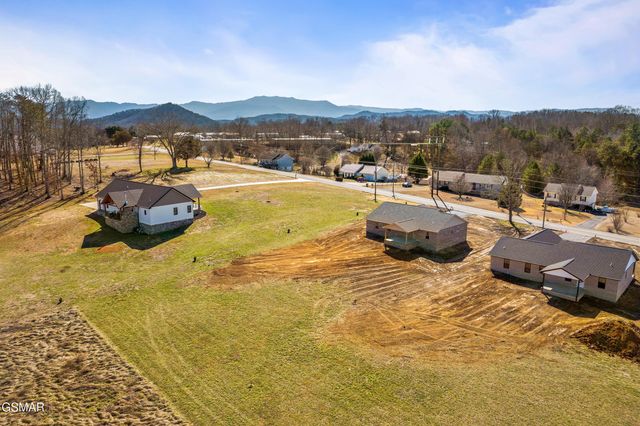 281 Cross Over Rd Road, Sevierville, TN 37876