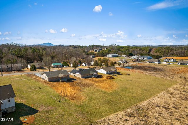281 Cross Over Rd Road, Sevierville, TN 37876