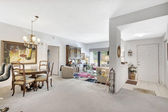 2915 Tuscany Court 102, Palm Beach Gardens, FL 33410