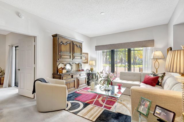 2915 Tuscany Court 102, Palm Beach Gardens, FL 33410