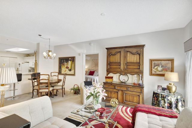 2915 Tuscany Court 102, Palm Beach Gardens, FL 33410