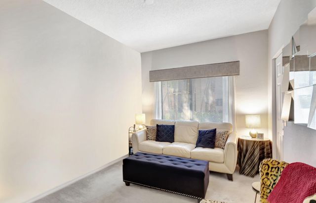 2915 Tuscany Court 102, Palm Beach Gardens, FL 33410