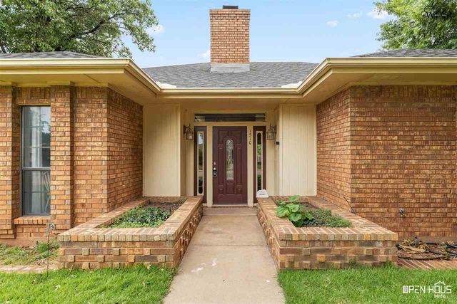 1510 BENTWOOD DRIVE, Iowa Park, TX 76367