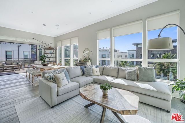 5827 Meadowlark Place 3, Playa Vista, CA 90094