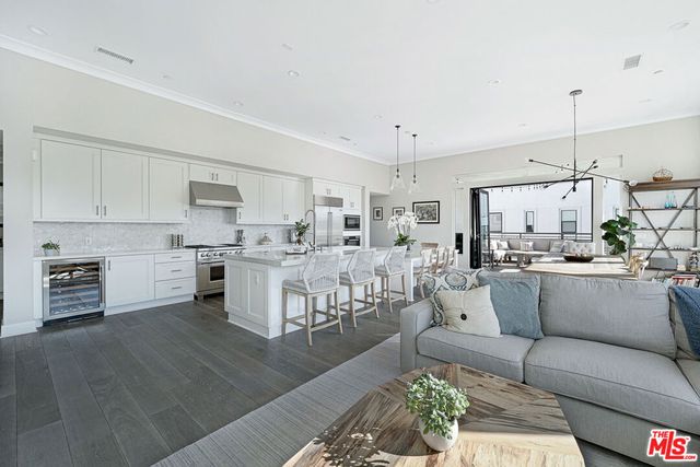 5827 Meadowlark Place 3, Playa Vista, CA 90094
