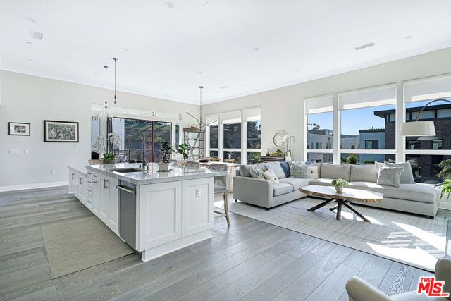 5827 Meadowlark Place 3, Playa Vista, CA 90094