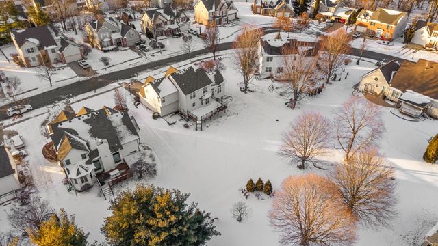 3204 Clairborne Crossing, Valparaiso, IN 46385