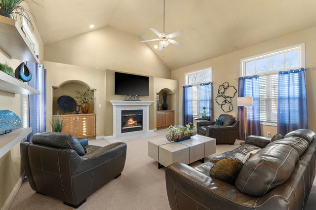 3204 Clairborne Crossing, Valparaiso, IN 46385