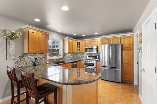 3204 Clairborne Crossing, Valparaiso, IN 46385