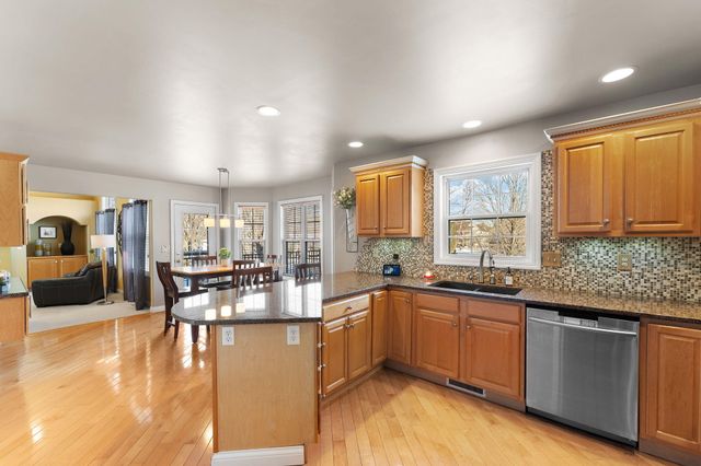 3204 Clairborne Crossing, Valparaiso, IN 46385