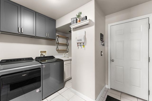 3204 Clairborne Crossing, Valparaiso, IN 46385