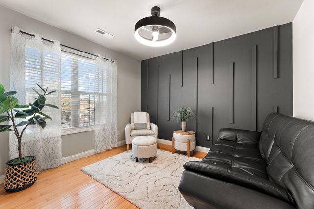 3204 Clairborne Crossing, Valparaiso, IN 46385