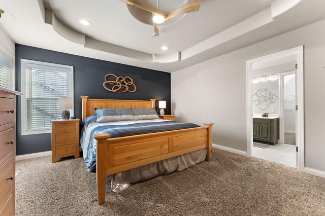 3204 Clairborne Crossing, Valparaiso, IN 46385