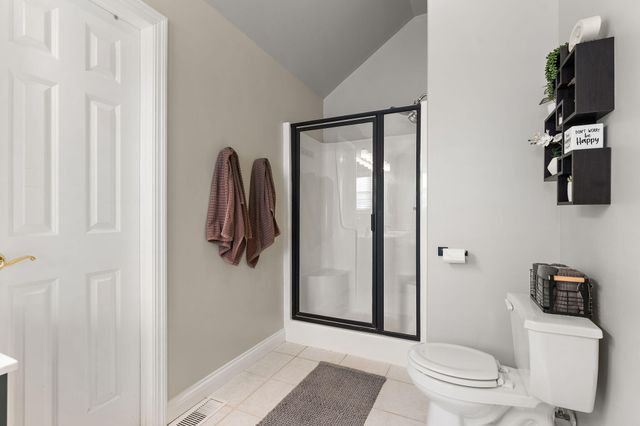 3204 Clairborne Crossing, Valparaiso, IN 46385