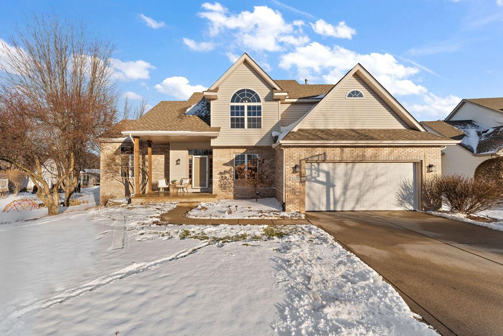 3204 Clairborne Crossing, Valparaiso, IN 46385