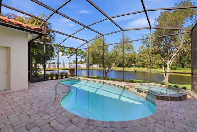 8876 HUNTINGTON POINTE DRIVE, Sarasota, FL 34238