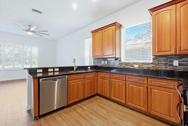 8876 HUNTINGTON POINTE DRIVE, Sarasota, FL 34238