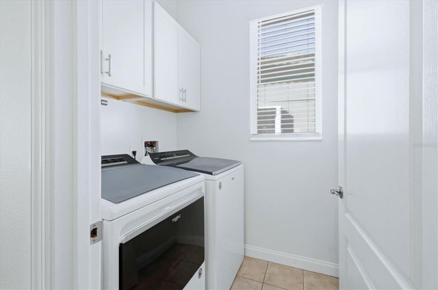 8876 HUNTINGTON POINTE DRIVE, Sarasota, FL 34238