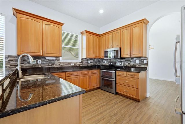 8876 HUNTINGTON POINTE DRIVE, Sarasota, FL 34238