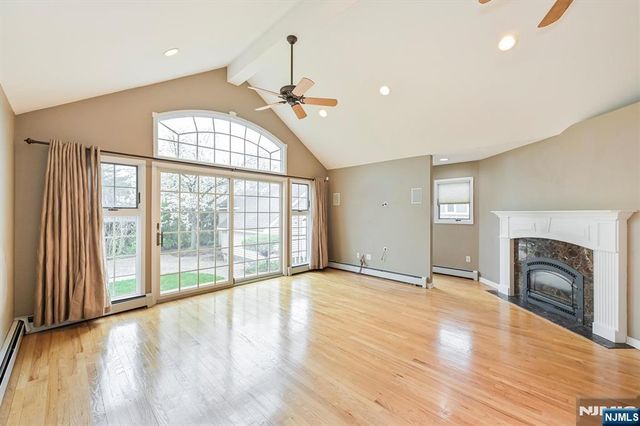 520 Hamilton Avenue, Hasbrouck Heights, NJ 07604