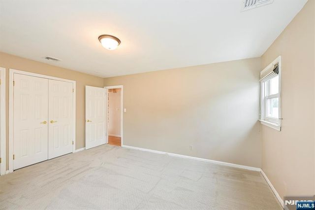 520 Hamilton Avenue, Hasbrouck Heights, NJ 07604