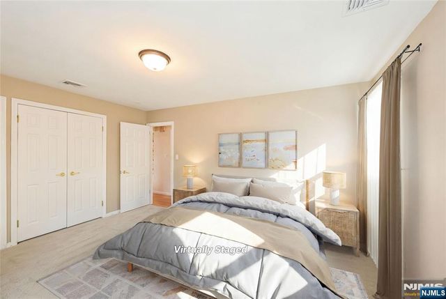 520 Hamilton Avenue, Hasbrouck Heights, NJ 07604