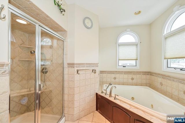520 Hamilton Avenue, Hasbrouck Heights, NJ 07604