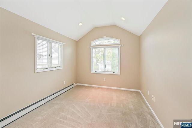 520 Hamilton Avenue, Hasbrouck Heights, NJ 07604