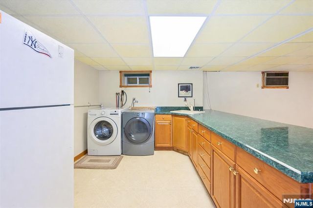520 Hamilton Avenue, Hasbrouck Heights, NJ 07604