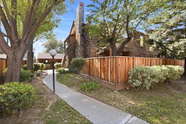 1555 Hecker Pass Road H102, Gilroy, CA 95020