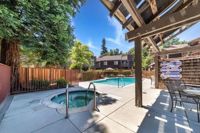 1555 Hecker Pass Road H102, Gilroy, CA 95020