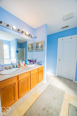 608 Rocky Meadow Drive, Greenwood, IN 46143
