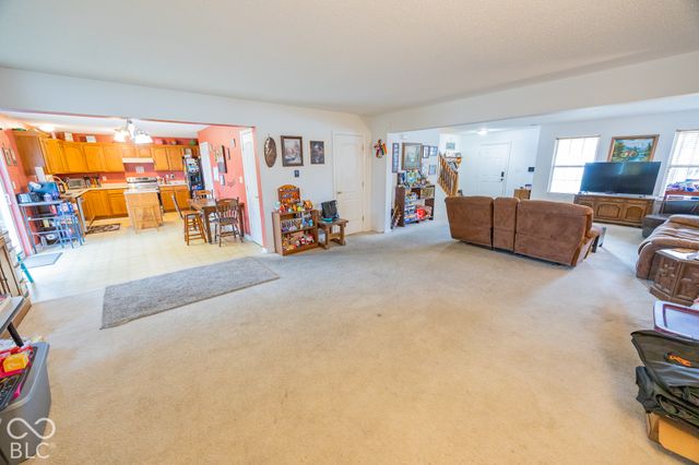 608 Rocky Meadow Drive, Greenwood, IN 46143