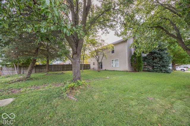 608 Rocky Meadow Drive, Greenwood, IN 46143