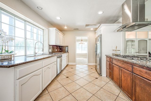 5358 W Clinton Avenue, Fresno, CA 93722