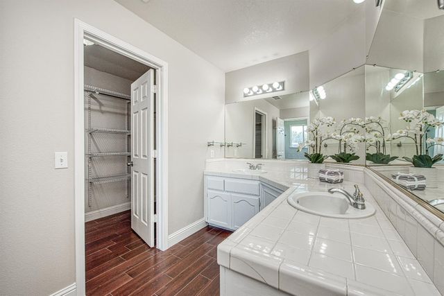5358 W Clinton Avenue, Fresno, CA 93722