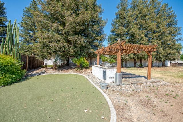 5358 W Clinton Avenue, Fresno, CA 93722