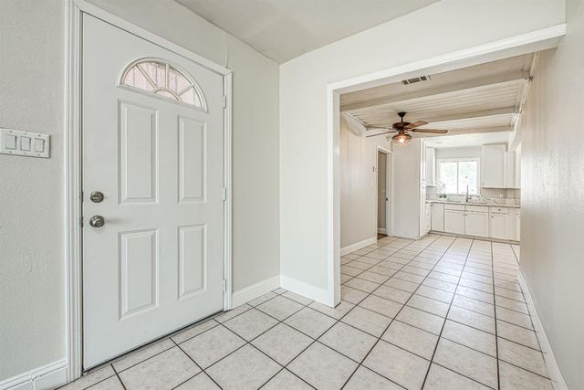 5358 W Clinton Avenue, Fresno, CA 93722