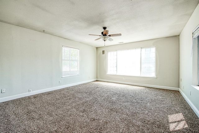 5358 W Clinton Avenue, Fresno, CA 93722