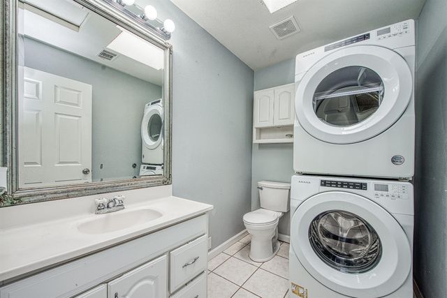 5358 W Clinton Avenue, Fresno, CA 93722