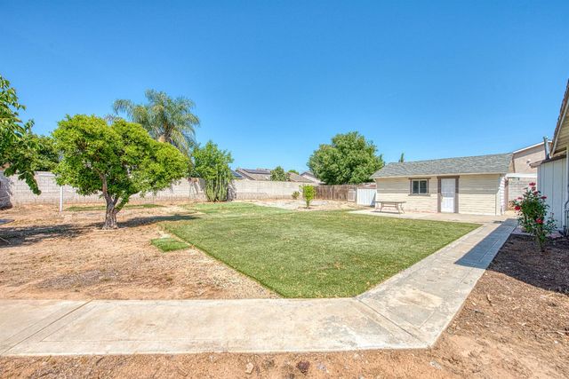 5358 W Clinton Avenue, Fresno, CA 93722
