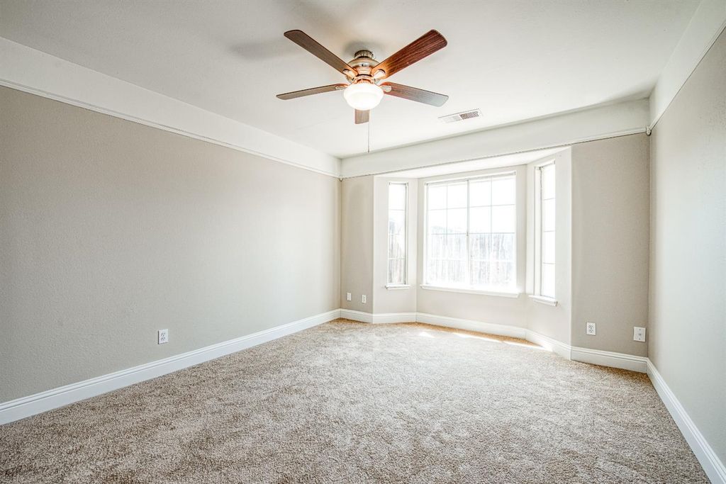 Image 21 of property listing at 5358 W Clinton Avenue, Fresno, CA 93722