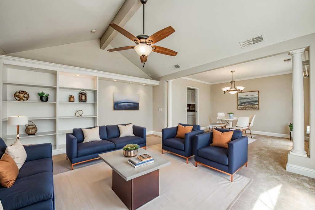 Image 5 of property listing at 5358 W Clinton Avenue, Fresno, CA 93722