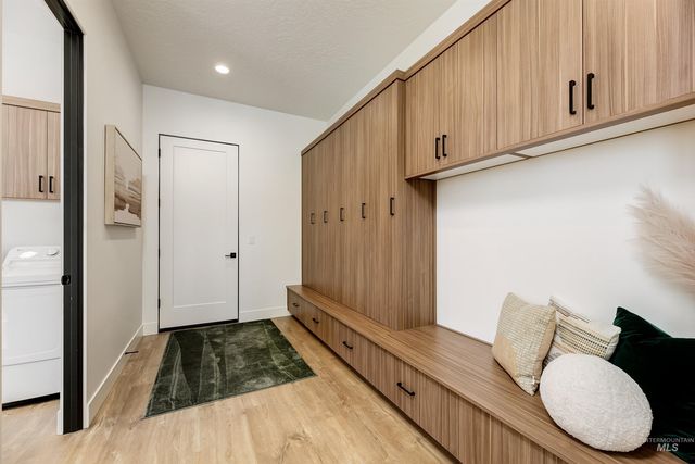 5077 W Oakford Ct, Meridian, ID 83646