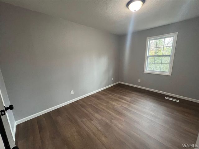 439 29th, Tuscaloosa, AL 35401