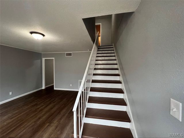 439 29th, Tuscaloosa, AL 35401