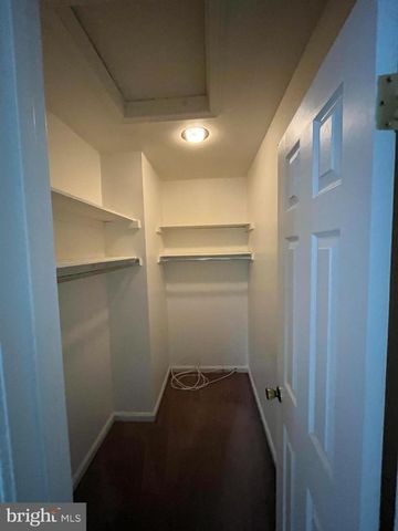 841 WOODLAWN DR, Chambersburg, PA 17201