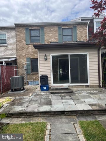 841 WOODLAWN DR, Chambersburg, PA 17201