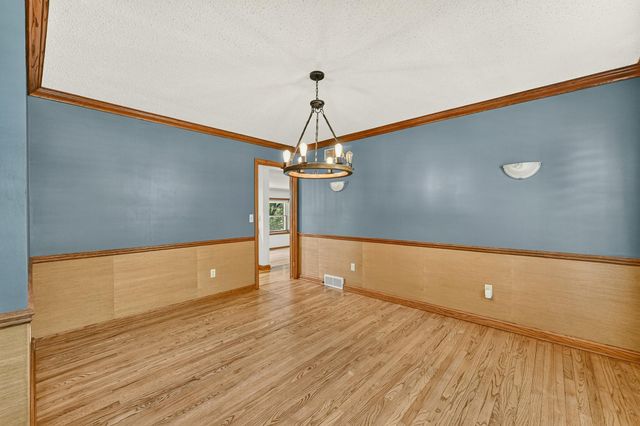 1408 Woodland Drive SW, Rochester, MN 55902